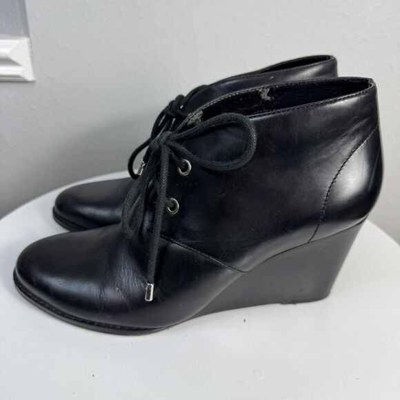 Cole Haan Linea Womens 8 1/2 B Black Leather Lace Up Wedge Ankle Boots Booties - Picture 1 of 7
